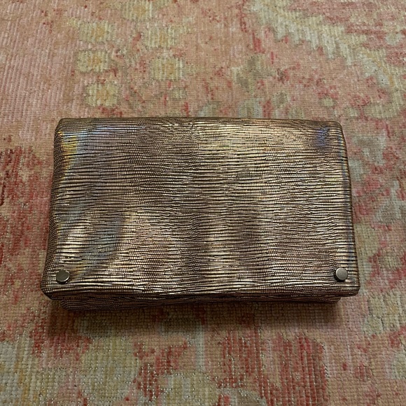 Iridescent Clutch 💖 - Picture 11 of 12